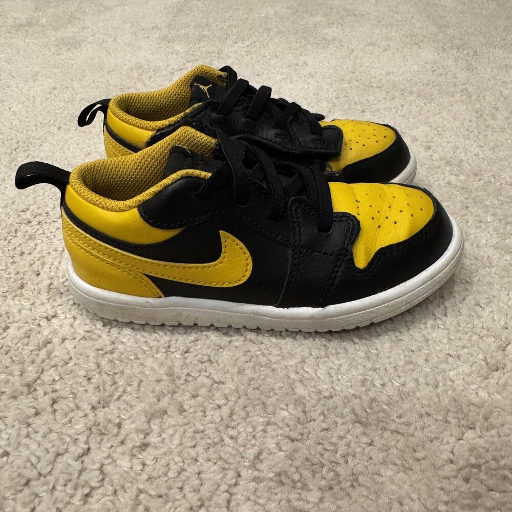 Nike Air Jordan 1 Retro Low TD Toddler Size 10C Black and Gold